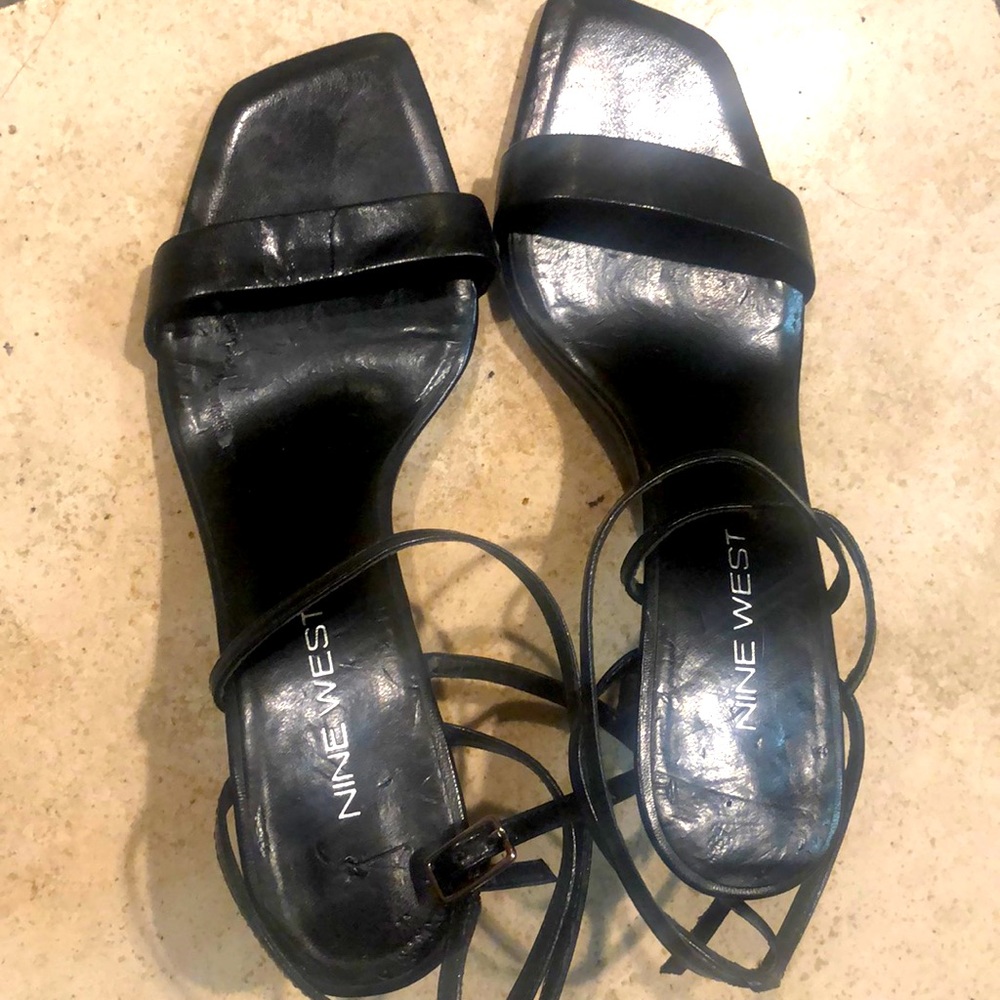 Nine West spiderwebo black leather shoes, 90% new